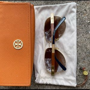 Tory Burch aviator sunglasses. With original case. EUC.